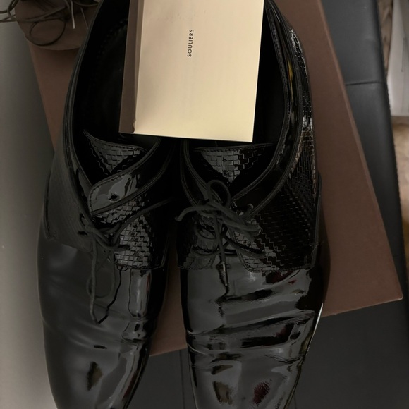 Louis Vuitton Patent leather Shoes - Picture 8 of 12